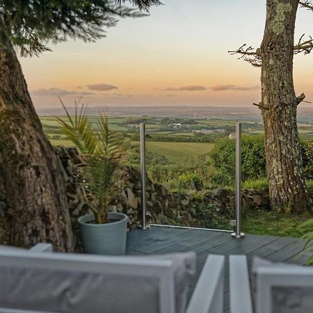 Scandi Cabin On A Hill, With Stunning Panoramic Views Ludgvan Bagian luar foto